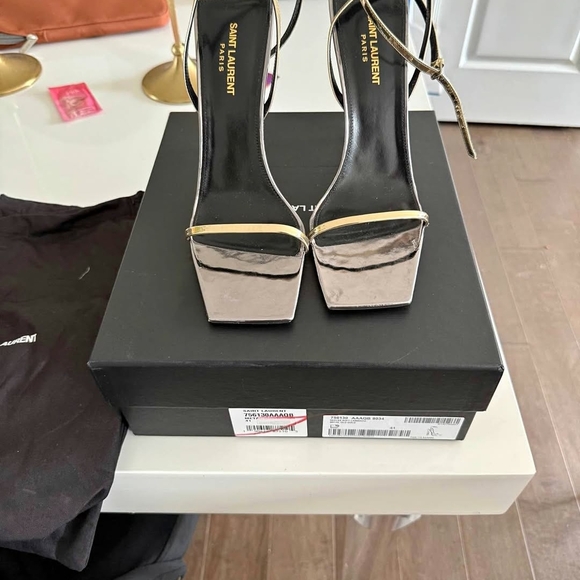 Saint Laurent Women's Black and Gold Platform Heels - Picture 1 of 3